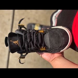 Jordan Retro 4 “Royalty” size 11.5